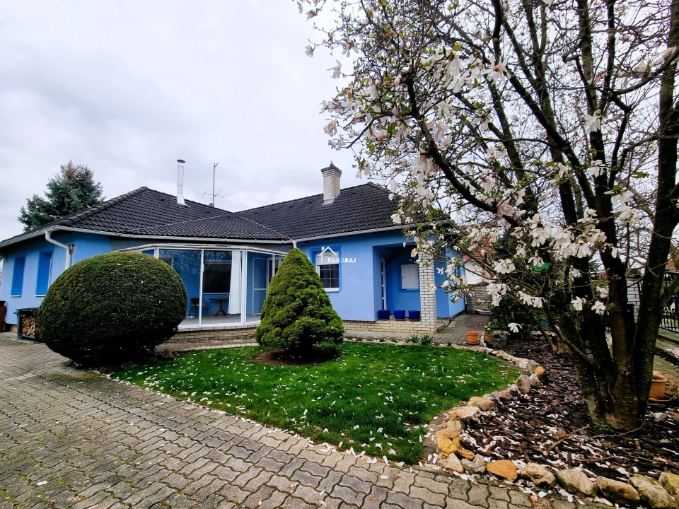 Eladó családi ház, Feketeerdő