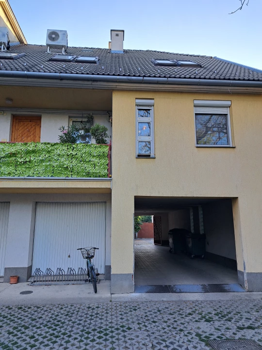 For sale brick flat, Hódmezővásárhely