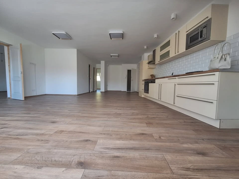 c3-1-name c2-19-name, Kecskemét