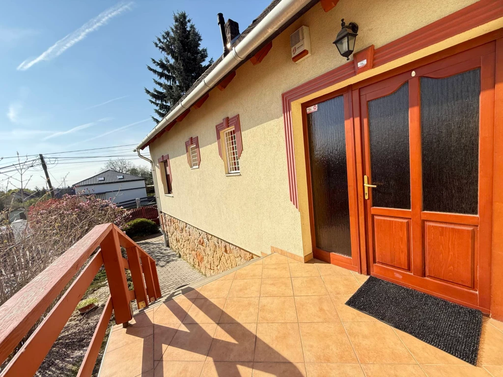 Érdliget egyik legszebb részén, ELADÓ ÖNÁLLÓ CSALÁDI HÁZ!