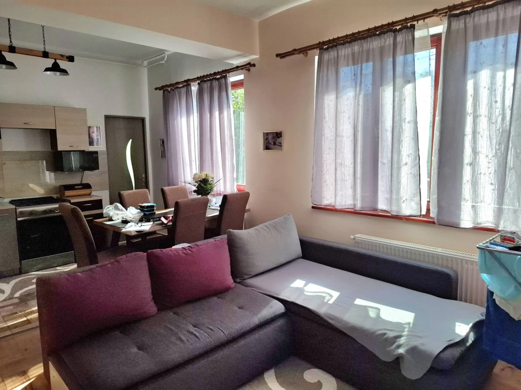 Diósd közkedvelt részén eladó ez a takaros lakás saját kerttel!