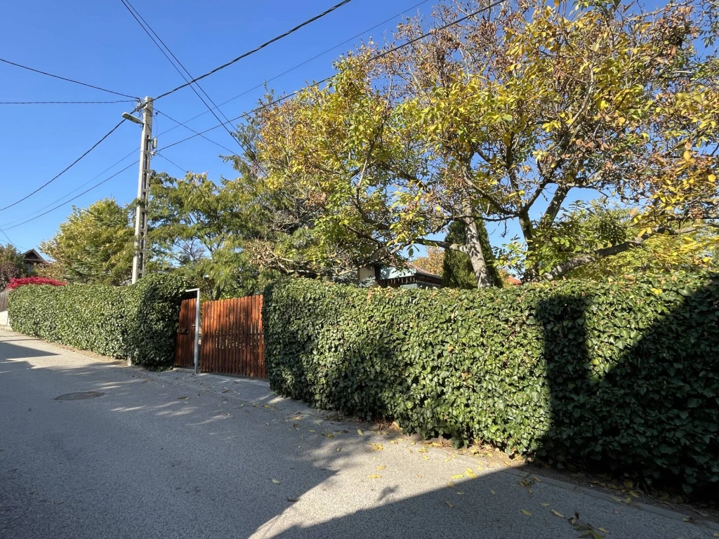 Páratlan lehetőség! Diósd legkedveltebb részén, Diósdligeten 692 nm-es összközműves telek eladó