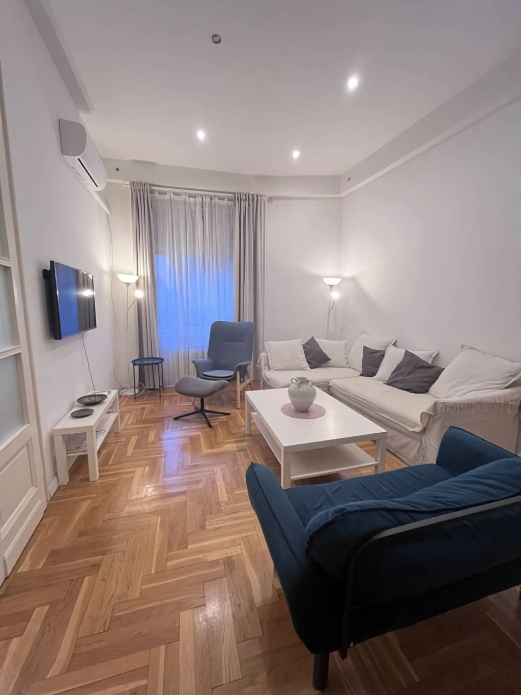 c3-1-name c2-23-name, Budapest V. kerület