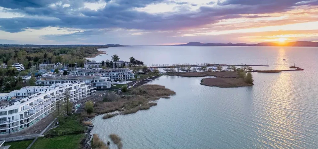 Ébredjen minden nap a Balaton csendjére!