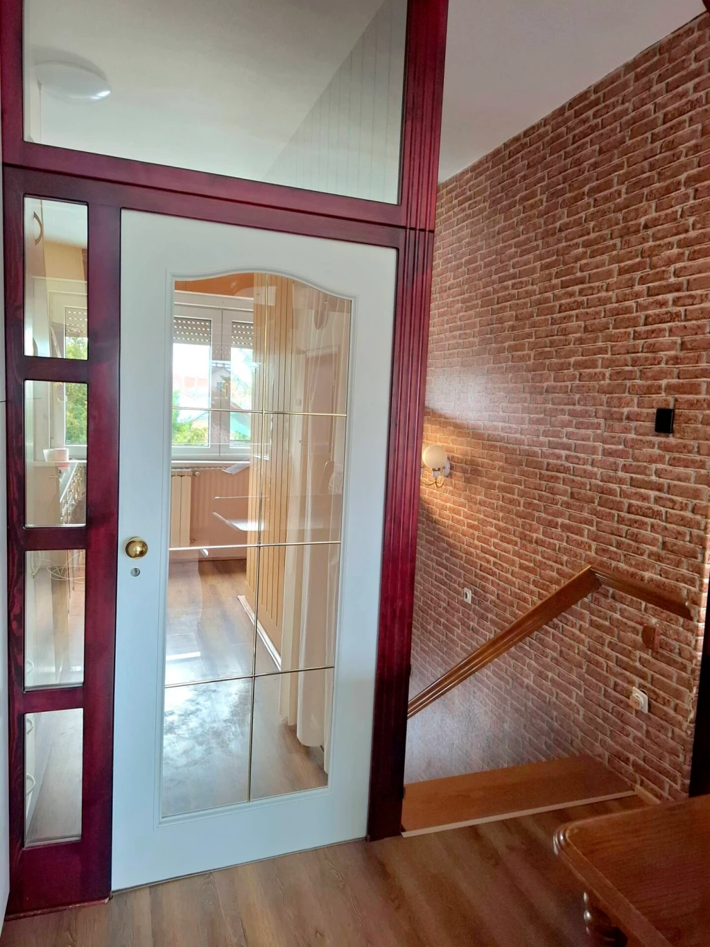 Érd Parkvárosban remek lokációval eladó ez a kétszintes egyedi családi ház!