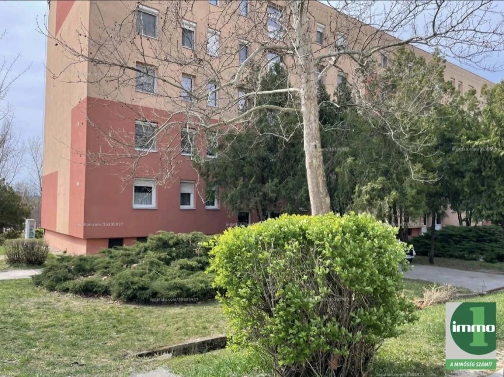 Eladó világos, jó állapotú 59 m² -es lakás Budaörs közkedvelt lakótelepi részén!