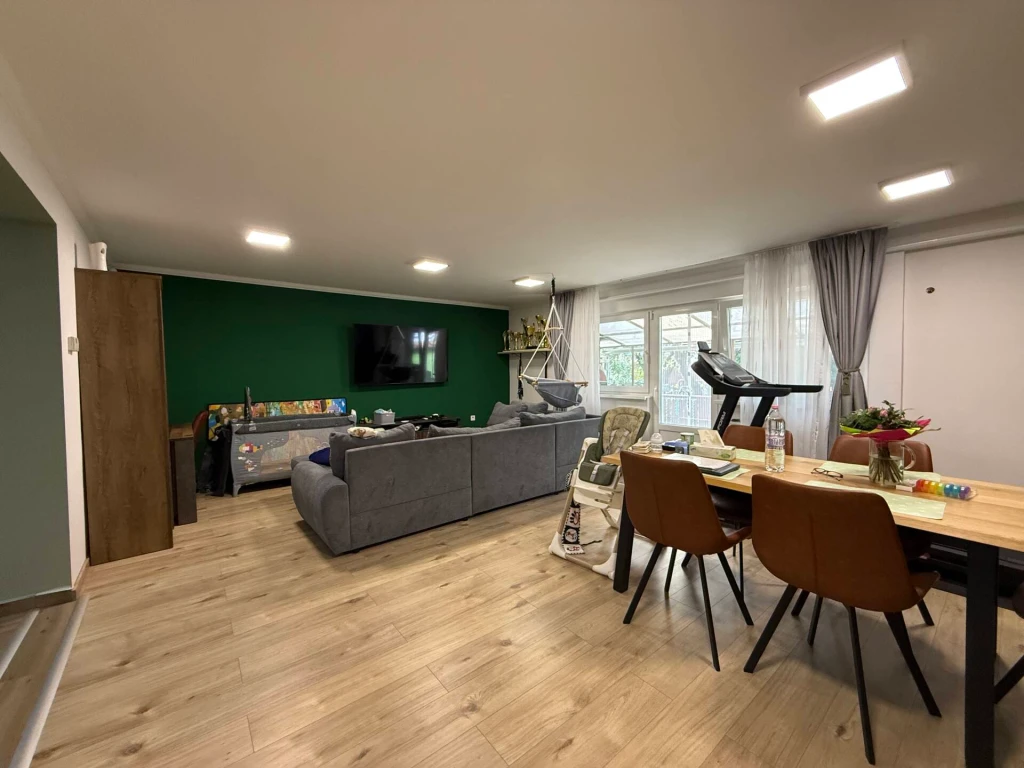 Kertkapcsolatos nyugalom, városi kényelemmel!