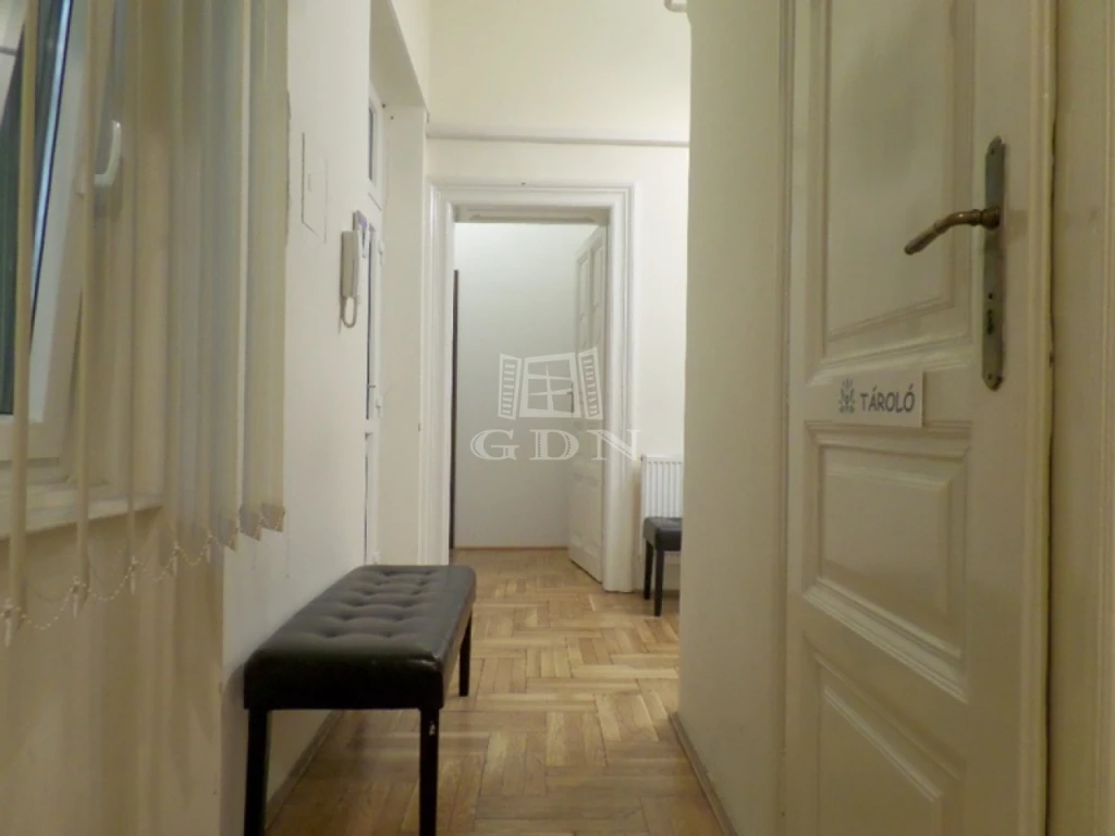Eladó téglalakás, Budapest VIII. kerület, Palotanegyed, Csokonai utca