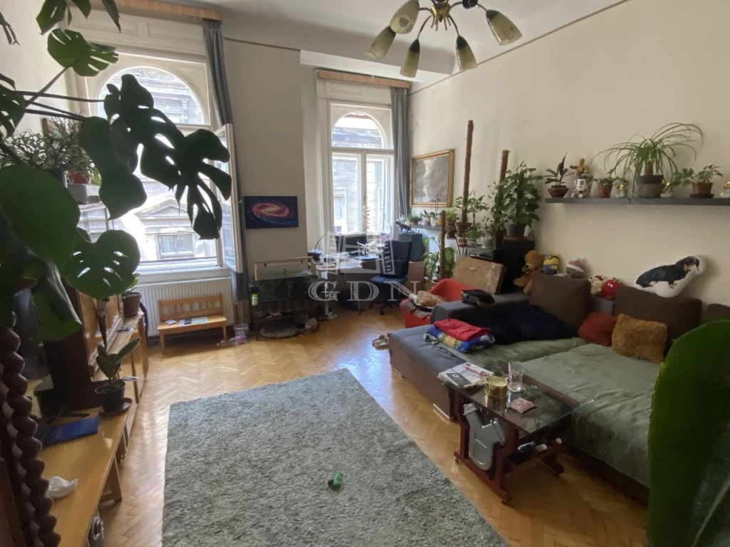 Eladó téglalakás, Budapest VI. kerület, Nagykörúton belüli terület, Paulay Ede utca