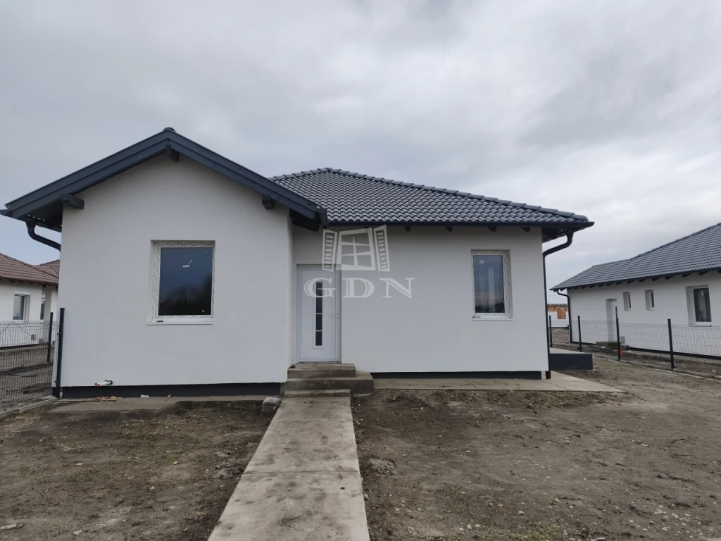 Eladó ikerház, Kiskunlacháza, Lacháza, Lacháza