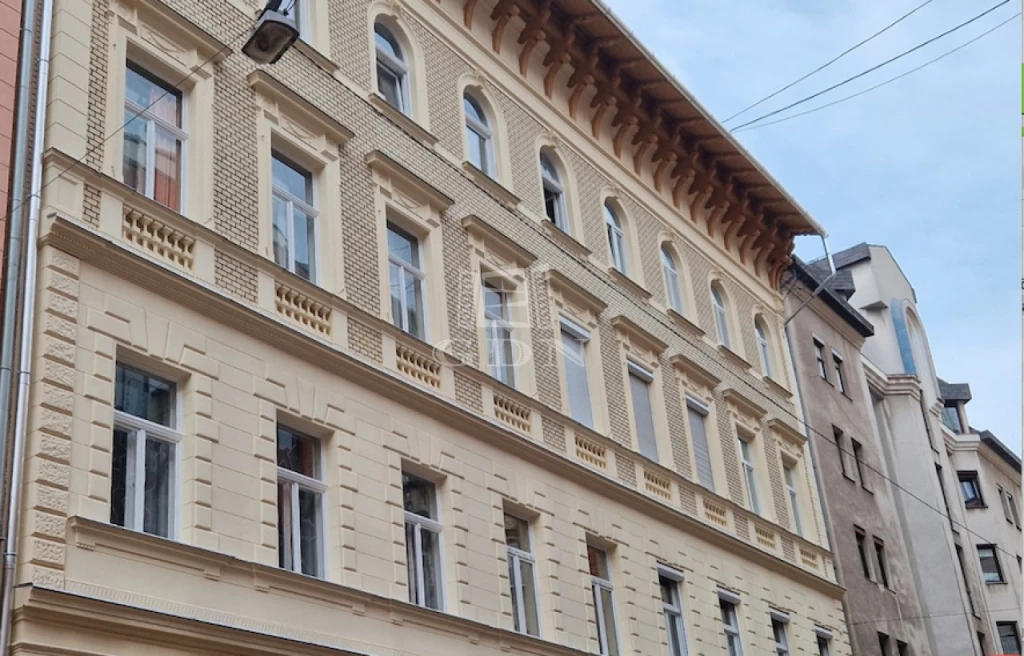 Eladó téglalakás, Budapest VI. kerület, Nagykörúton belüli terület, Dessewffy utca