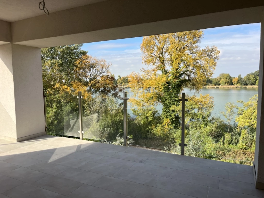 Eladó téglalakás, Kiskunlacháza, Dunaparti üdülő, Dunapart