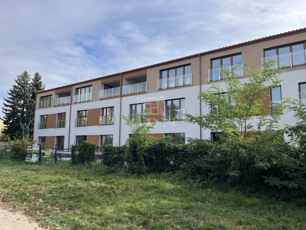 Eladó téglalakás, Kiskunlacháza, Dunaparti üdülő, Dunapart