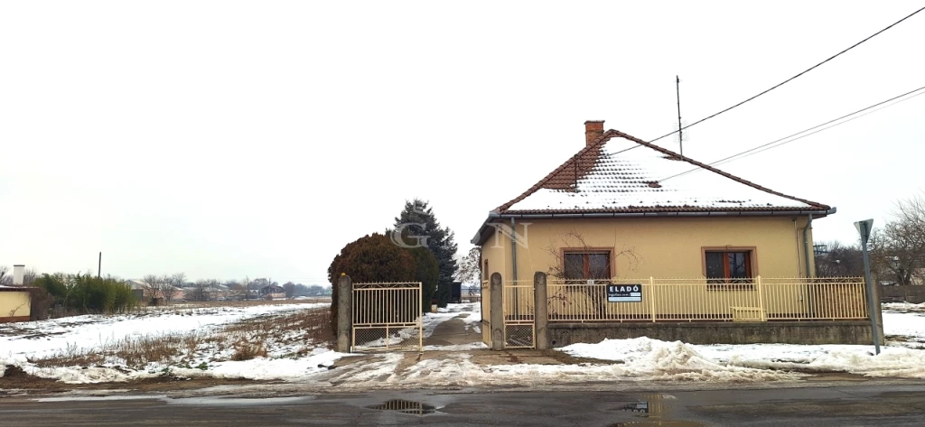 Eladó egyéb kereskedelmi-ipari, Szigetszentmiklós, Teleki utca