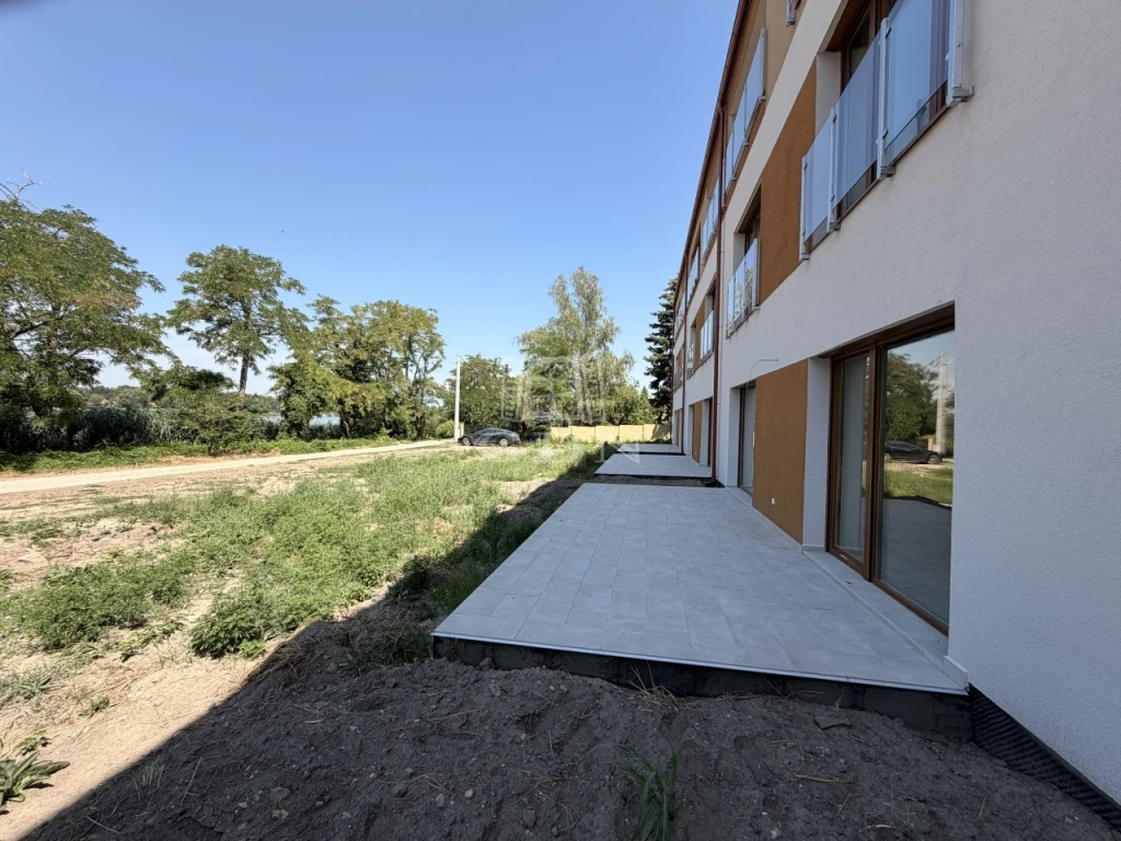 Eladó téglalakás, Kiskunlacháza, Dunaparti üdülő, Dunapart