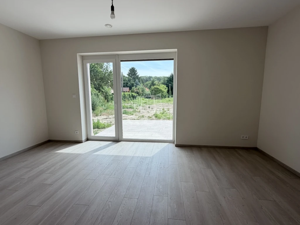 Eladó téglalakás, Kiskunlacháza, Dunaparti üdülő, Dunapart