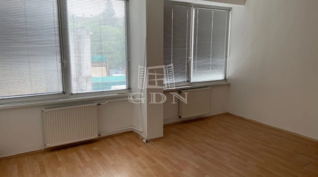 Kiadó iroda, irodaház, Budapest XIV. kerület, Törökőr, B kat.Irodaház I.em. 18 m² iroda