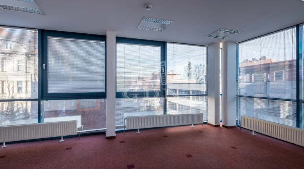 Kiadó iroda, irodaház, Budapest II. kerület, Rózsadomb, A kat.Irodaház I.em 413 m² iroda