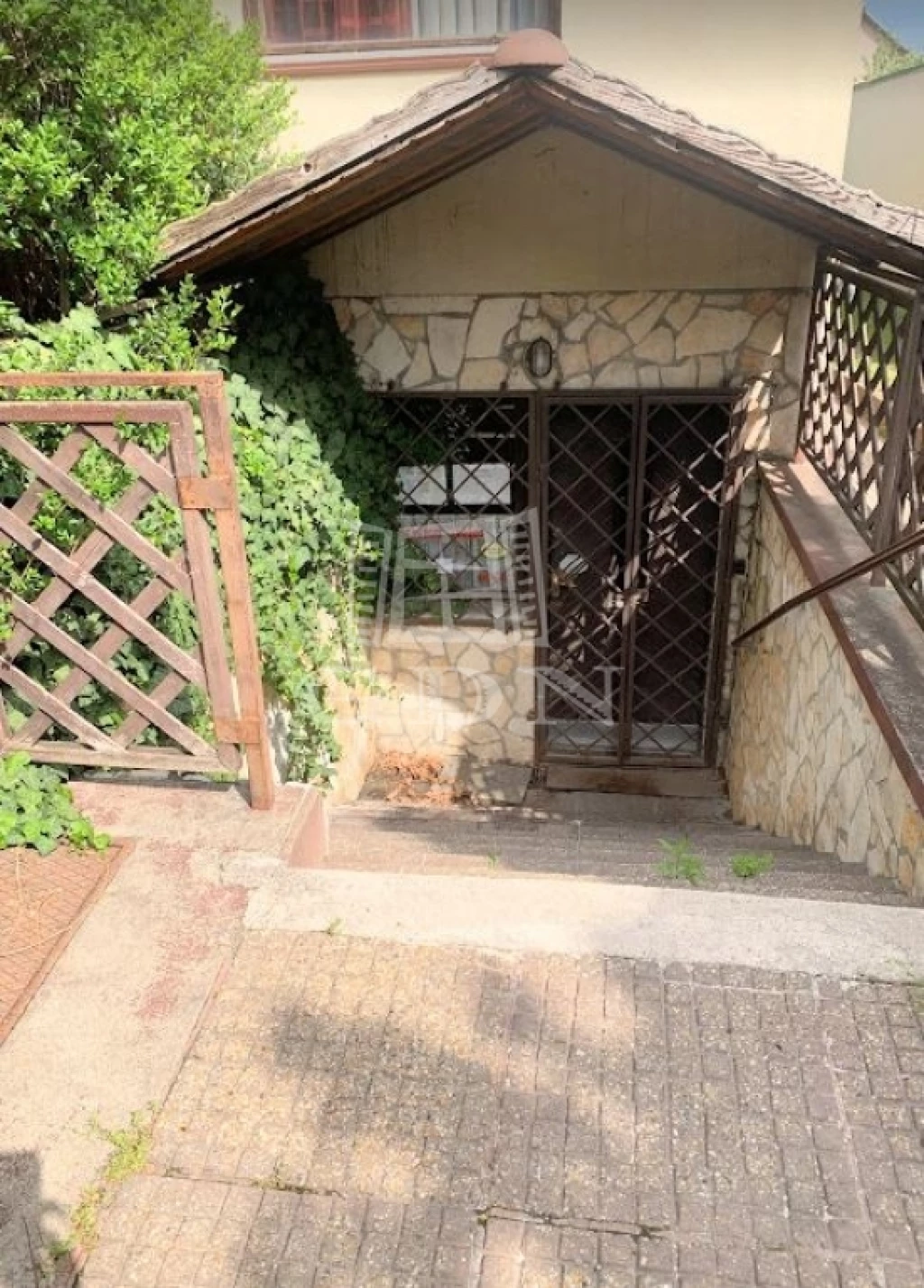 Eladó üzlet, Budapest XXII. kerület, Budafok, AZONNAL birtokba vehető .