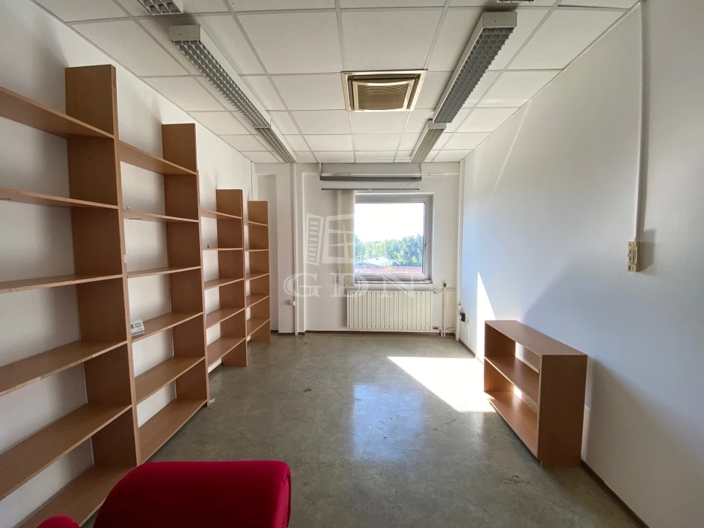 For rent office, office block, Vác, Ipari parkban