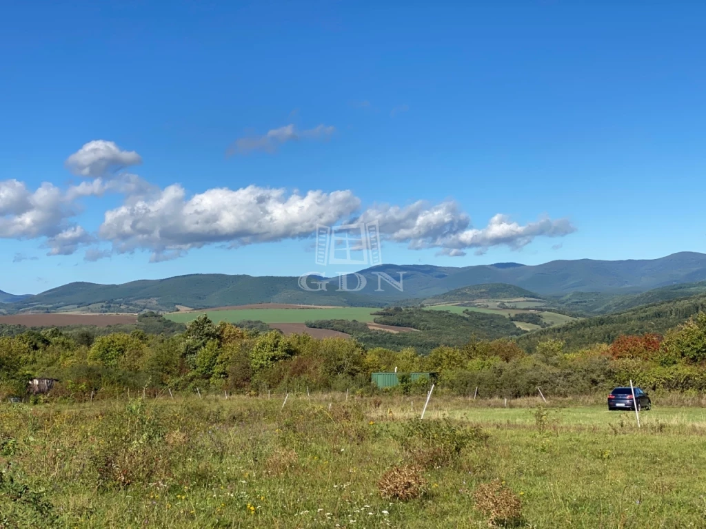 For sale periphery plot, Verőce, Aranyoskút