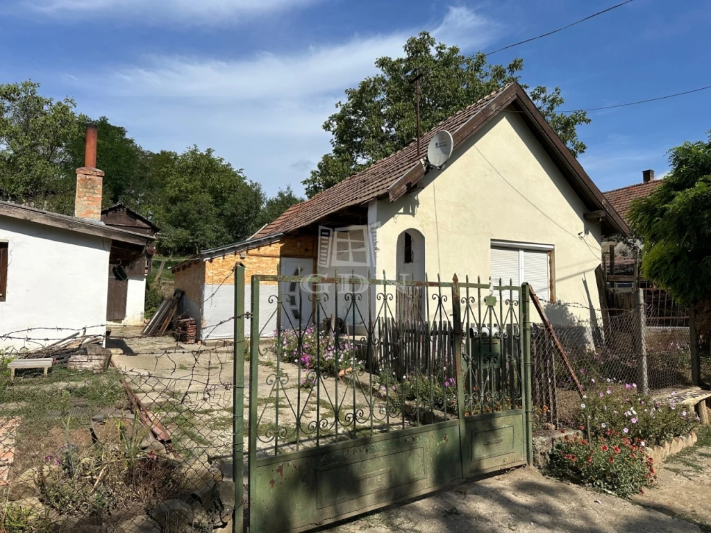 Eladó családi ház, Galgagyörk, Községben