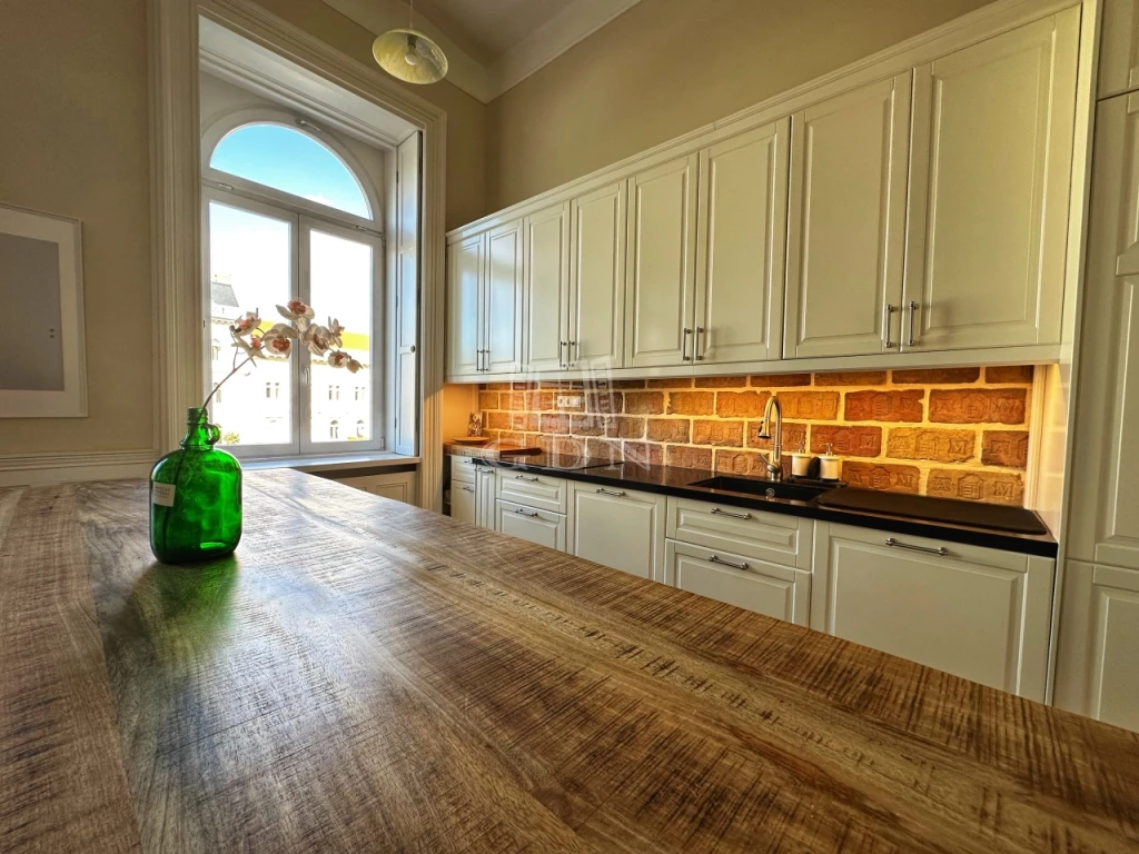 For rent brick flat, Budapest VI. kerület, Diplomatanegyed, Andrássy út