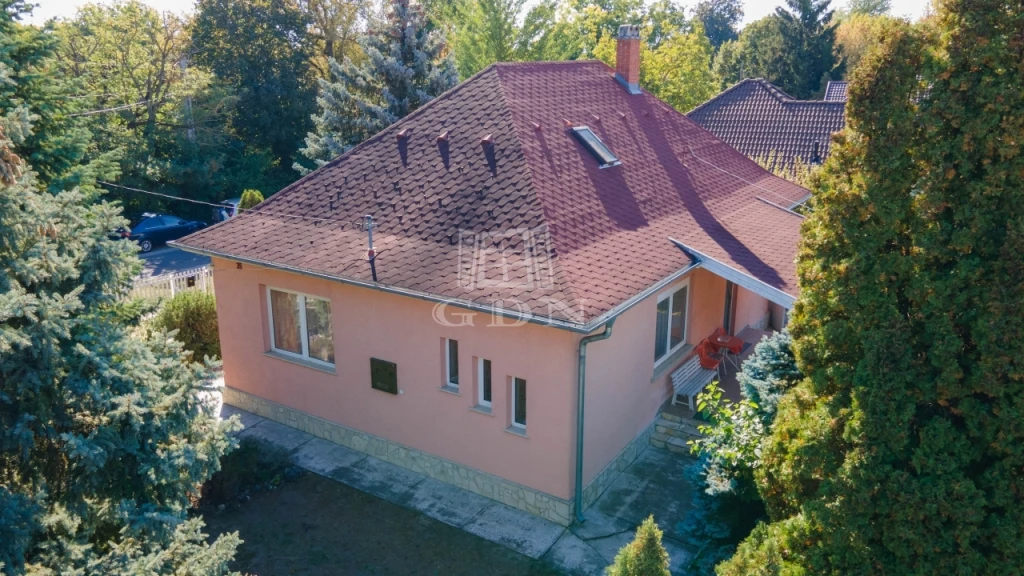 Eladó családi ház, Göd, Göd közepén