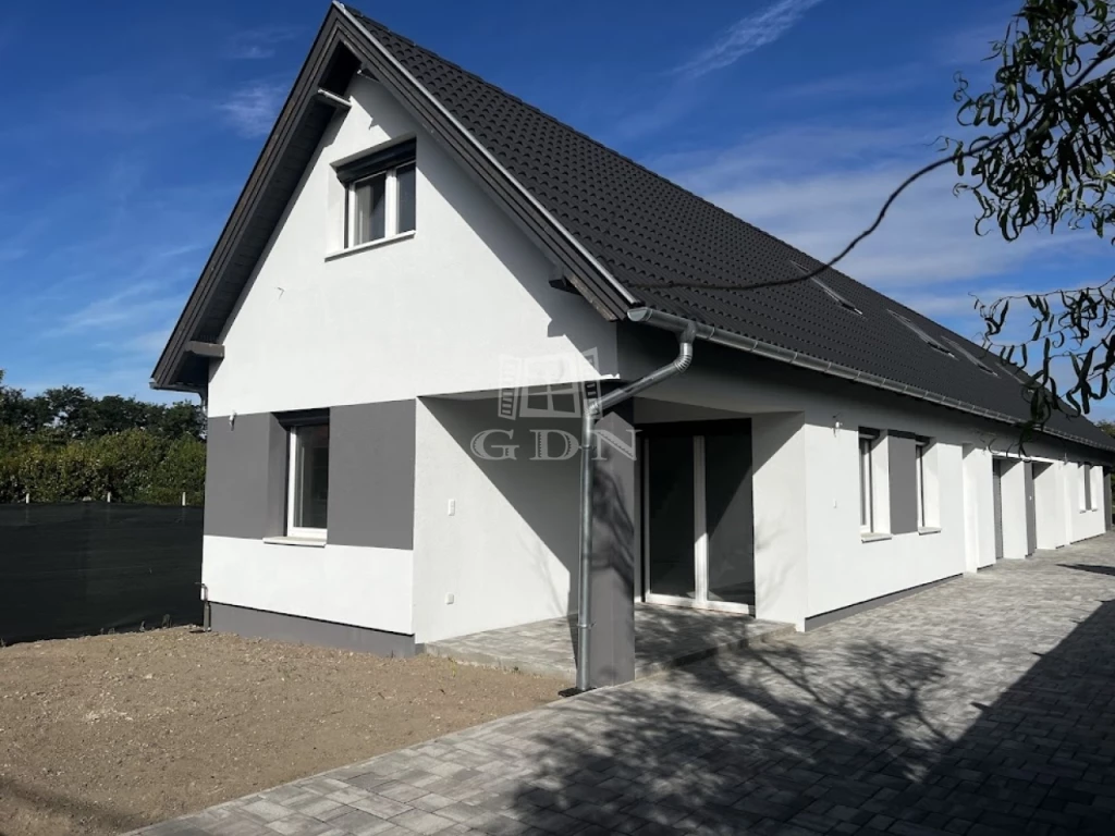 Eladó ikerház, Ráckeve, Kossuth Lajos u. környéke