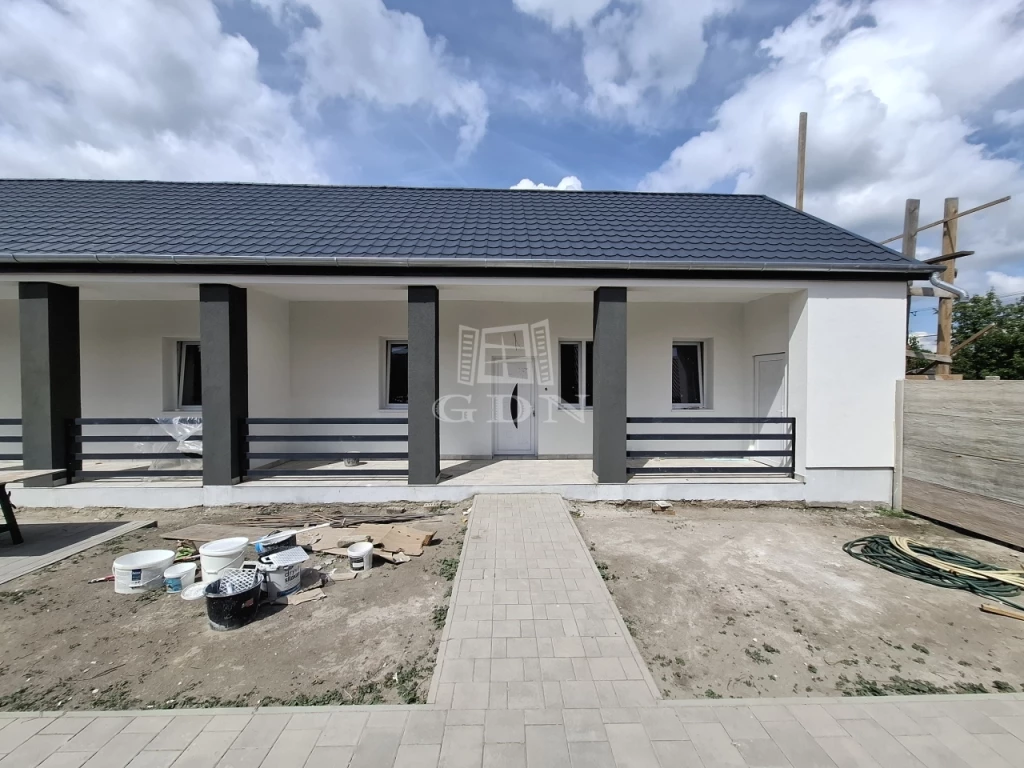 Eladó ikerház, Kiskunlacháza, Központ, Dózsa György út
