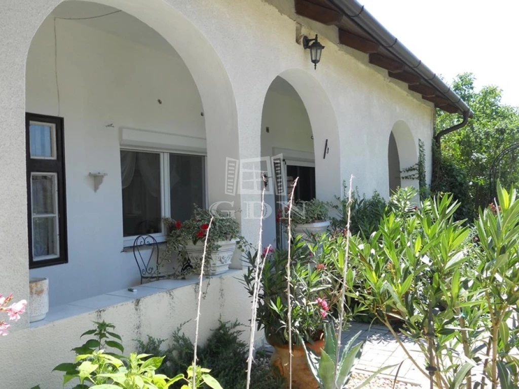 Eladó családi ház, Tököl, Belváros, Fő út környéke