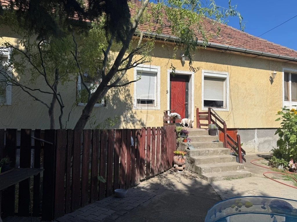 Eladó tanya, Szigethalom, Hunyadi utca környéke