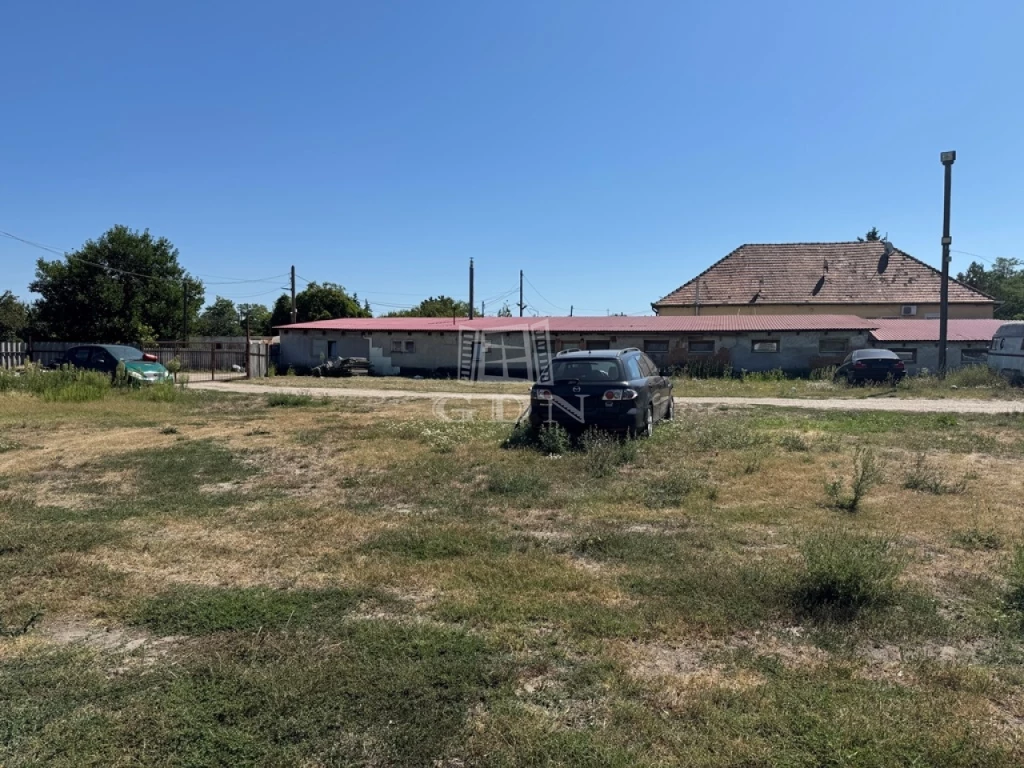 Eladó fejlesztési terület, Szigethalom, Hunyadi utca környéke