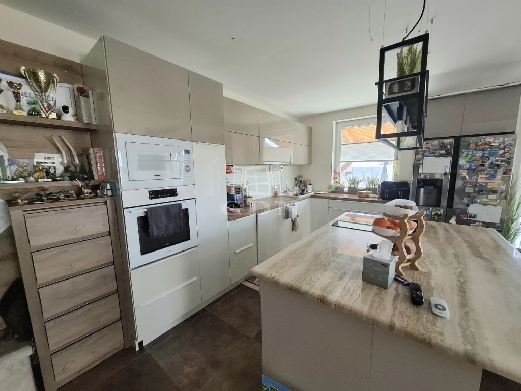 Eladó családi ház, Tököl, Pest megye