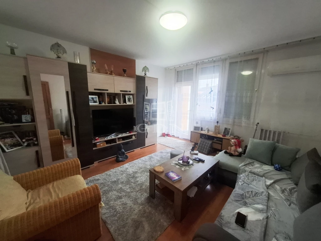 Eladó panellakás, Szigetszentmiklós, Szent Miklós úti lakótelep, Szent Miklós utca