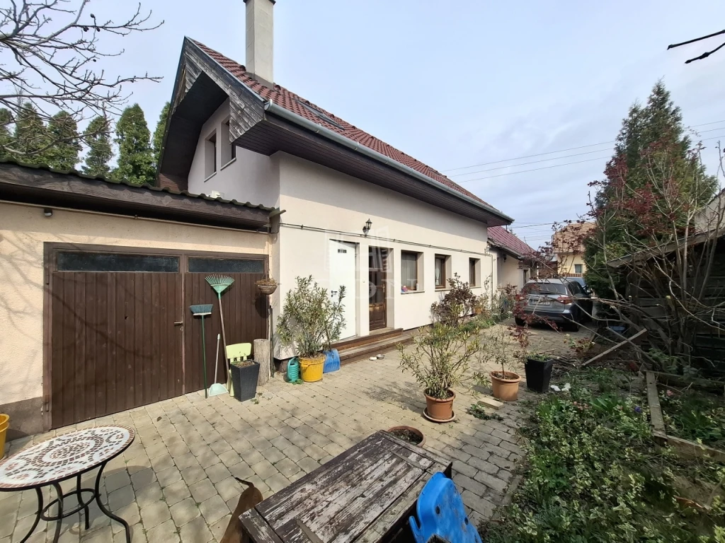 Eladó családi ház, Szigetszentmiklós, Sportcsarnok közelében