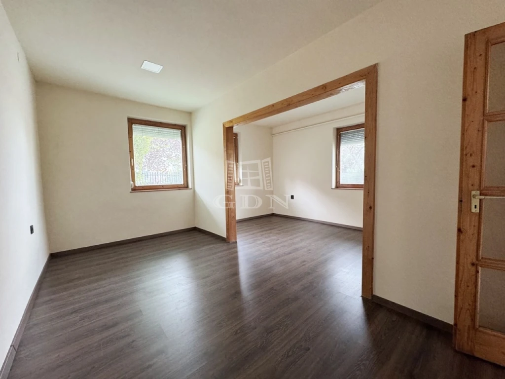 c3-2-name c2-2-name, Szigethalom, Piac környéke