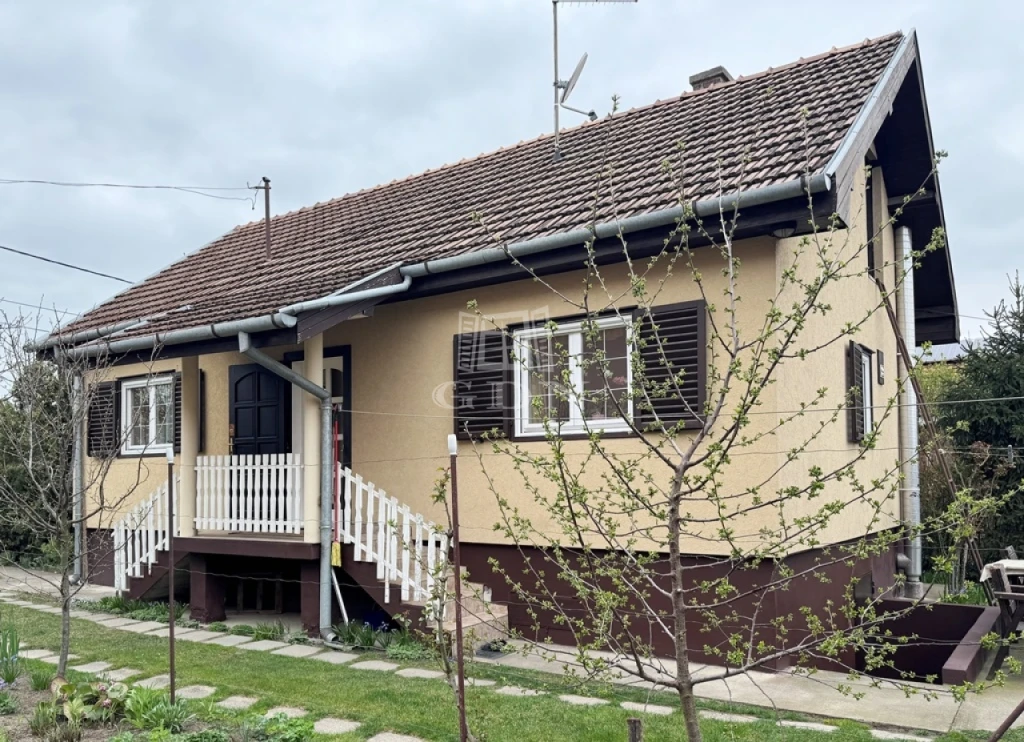 Eladó családi ház, Halásztelek, Béke utca környéke