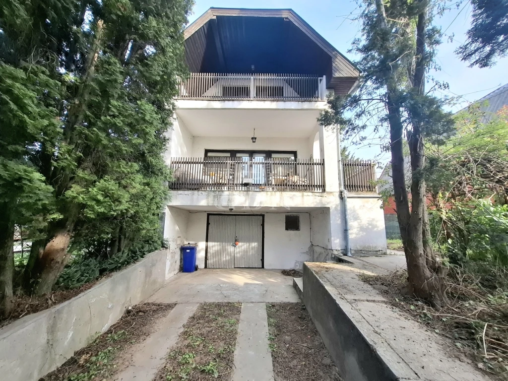 Eladó családi ház, Taksony, Szárcsa utca