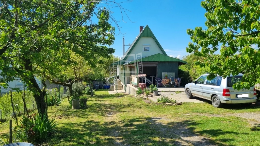 For sale holiday house, summer cottage, Fehérvárcsurgó, Fehérvárcsurgón