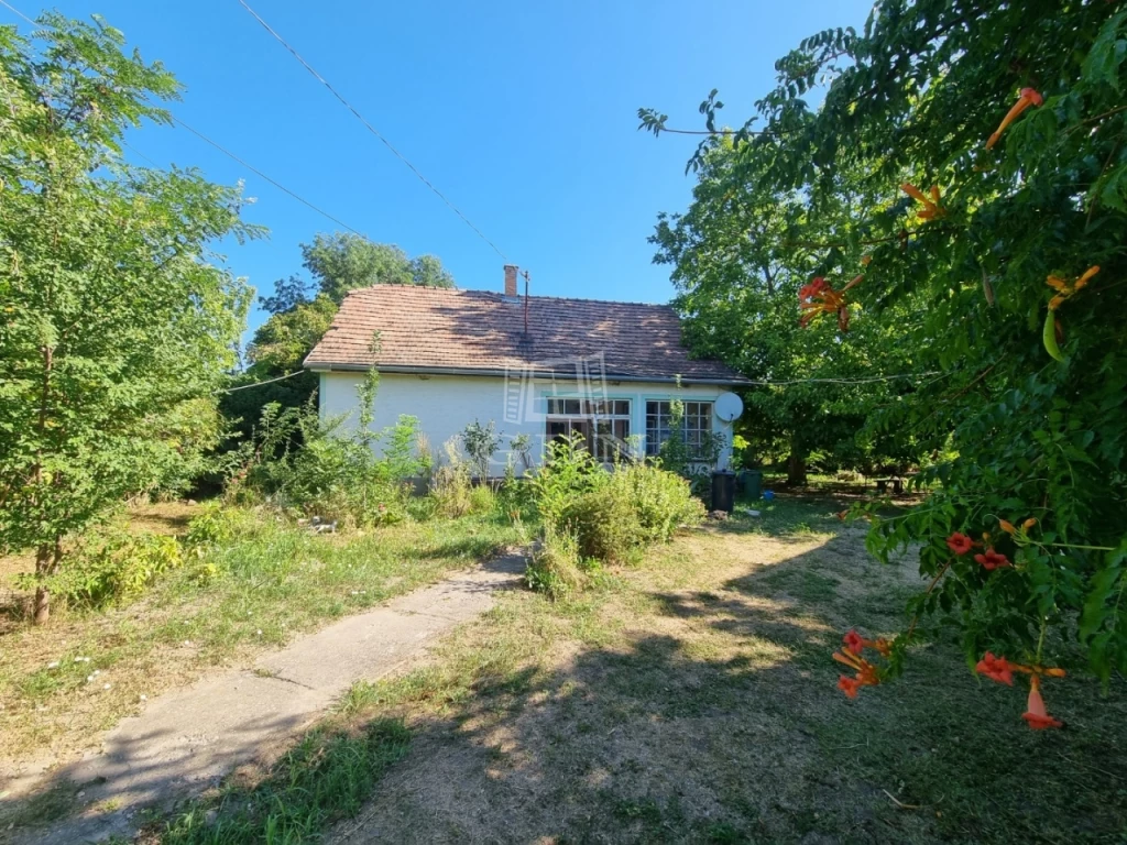 For sale house, Soponya, Álmos Vezér utca