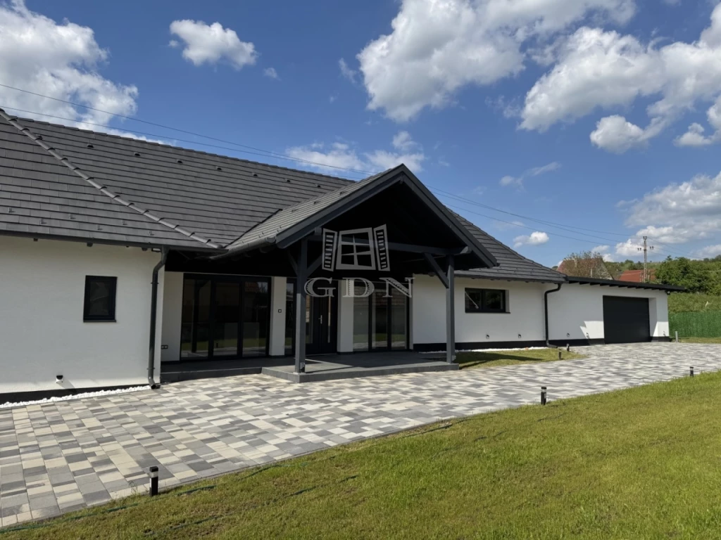 For sale house, Mór, Móron