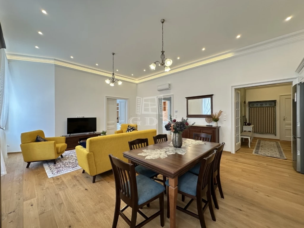 For rent brick flat, Székesfehérvár, Belváros és környéke, Történelmi Belváros