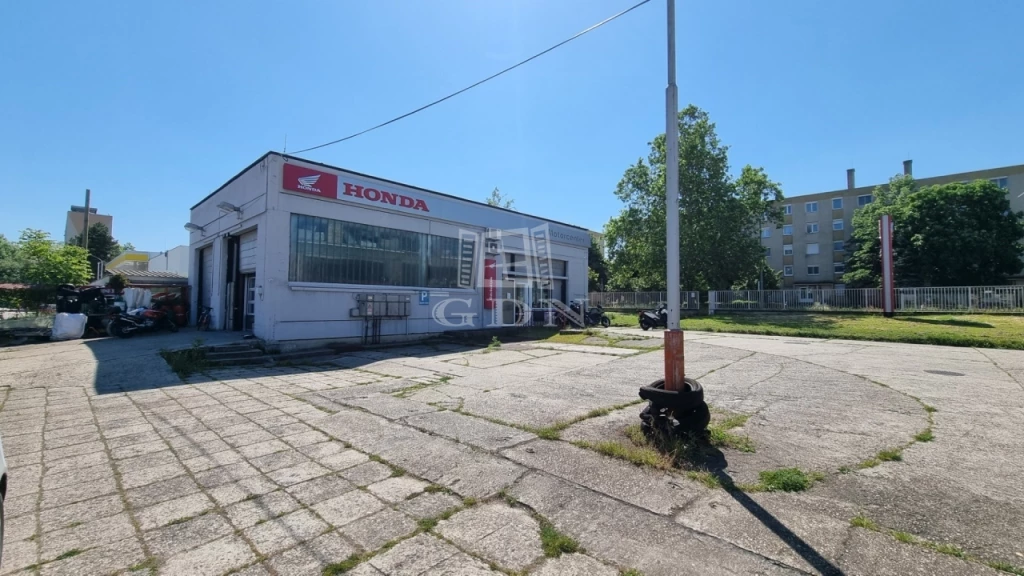 Eladó üzlet, Székesfehérvár, Tóváros-Horváth István környéke, Horváth István utca