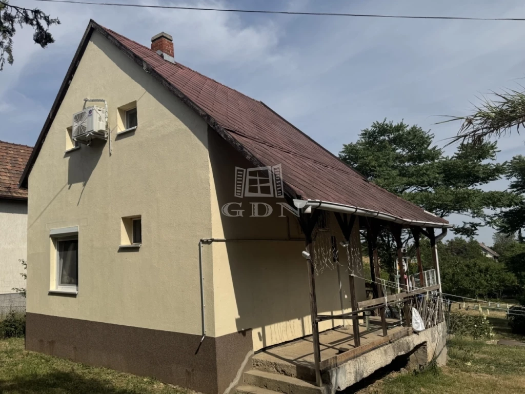 Eladó családi ház, Pákozd, Páskom