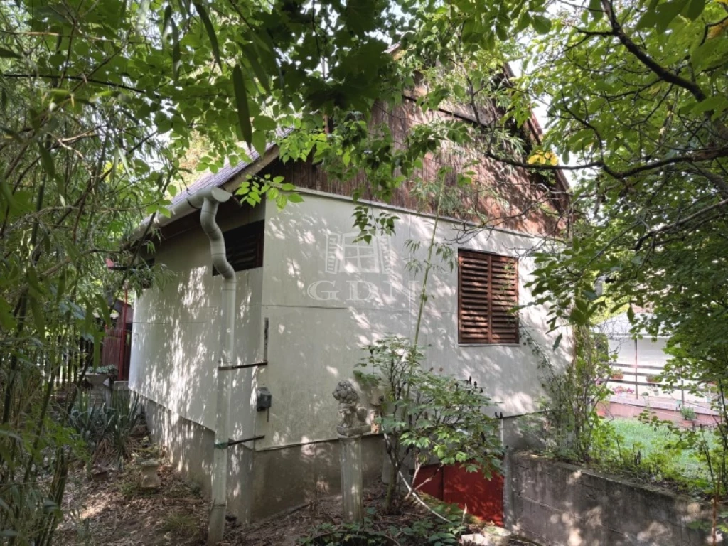 c3-1-name c2-63-name, Pátka, Páskom