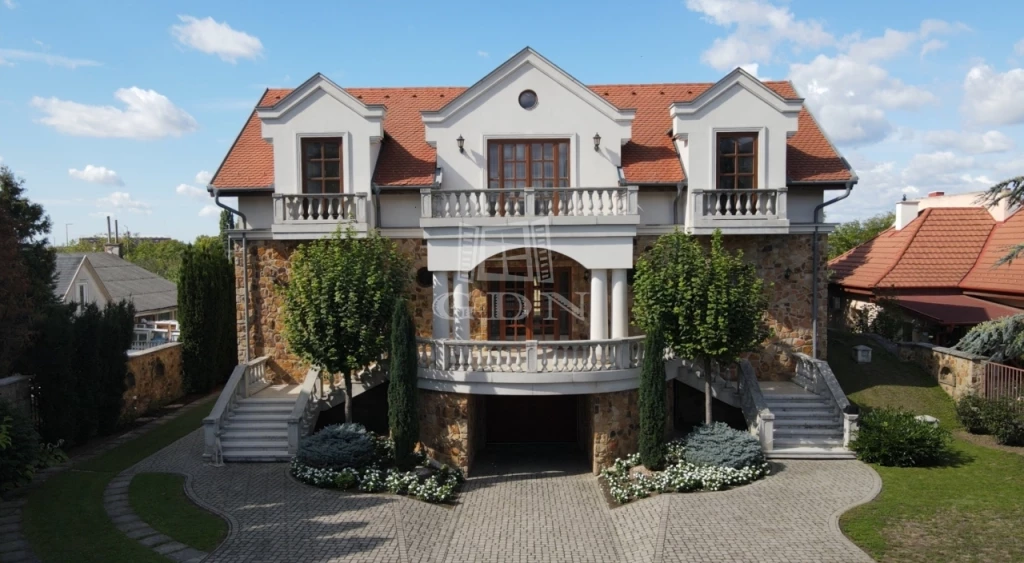 Eladó családi ház, Székesfehérvár, Öreghegy, Öreghegyen