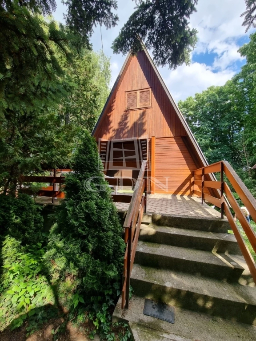 Eladó üdülő, nyaraló, Balatonvilágos, Balatonaliga, Balatonvilágoson