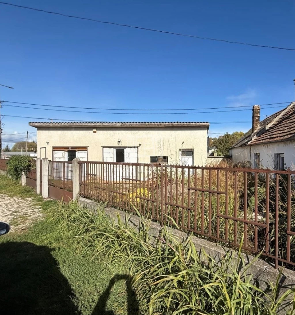 For sale house, Székesfehérvár, Szárazrét, Bodrogi Zsigmond utca