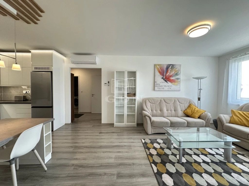 For rent brick flat, Székesfehérvár, Belváros és környéke, Hosszú sétatér